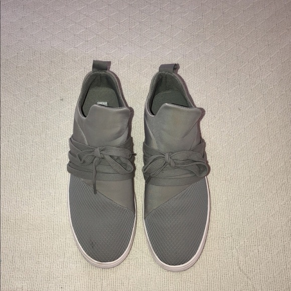 steve madden lancer gray